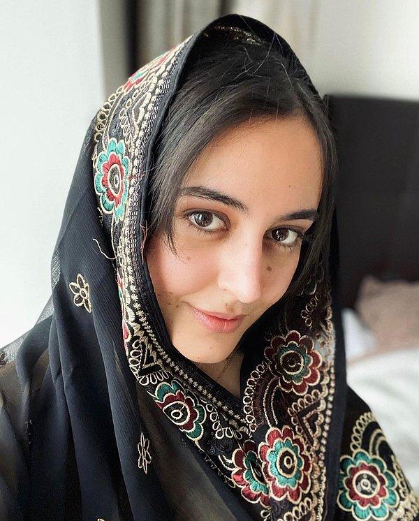Kendisini feminist seks akvisti olarak tanımlayan Afganistan'ın tek yetişkin film yıldızı Yasmeena ile tanışın.