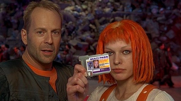 7. The Fifth Element / Beşinci Element (1997) - IMDb: 7.7