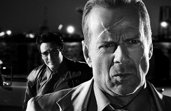 5. Sin City / Günah Şehri (2005) - IMDb: 8.0