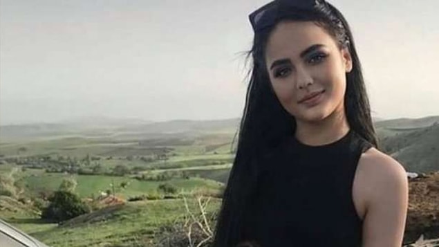 Aleyna Çakır'ın fotoğraflarına bakmış
