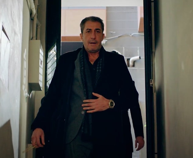 Erkan Petekkaya'nın canlandırdığı, diziye damgasını vuran 'Delikanlı Sadi' karakteri diziye geri dönüyor! Yapımla tekrar masaya oturan Erkan Petekkaya'nın anlaşmayı kabul etti, henüz yayın tarihi belli olmayan diziye yeniden dahil oldu.