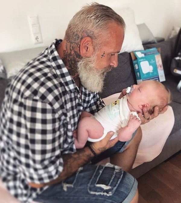 13. Какой крутой дедушка!