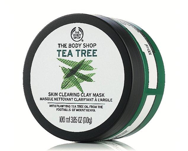 9. The Body Shop'un akne tedavisinde sıklıkla kullanılan çay ağacı yağı içerikli kil maskesi...