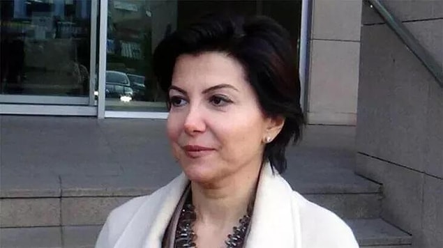 1. TELE1 ekranlarında Erdoğan'a yönelik sözleri nedeniyle hakkında 'cumhurbaşkanına hakaret' soruşturması başlatılan Sedef Kabaş gece yarısı gözaltına alındı.