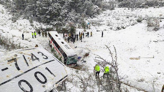 İstanbul'da Yolcu Otobüsü Şarampole Yuvarlandı: Ölü ve Yaralılar Var!