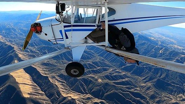 Bir süre önce satın aldığı Taylorcraft BL64 uçağını California yakınlarındaki Los Padres Ulusal Ormanı’na düşürmesiyle gündemde.