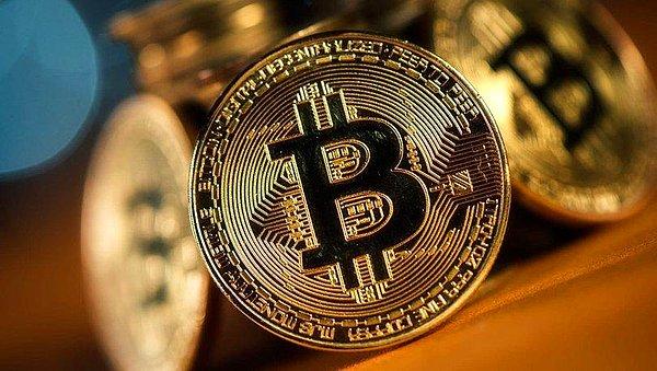 1. Bitcoin'deki sert düşüş sürüyor: Kasım'da gördüğü 69 bin dolarlık tarihi zirveden yaklaşık 50 gerileyerek 35 bin dolar seviyelerine gelen Bitcoin, 24 saat içinde yüzde 9 civarında değer kaybetti.