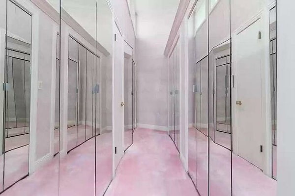 4. Дракула теперь лицензированный риелтор