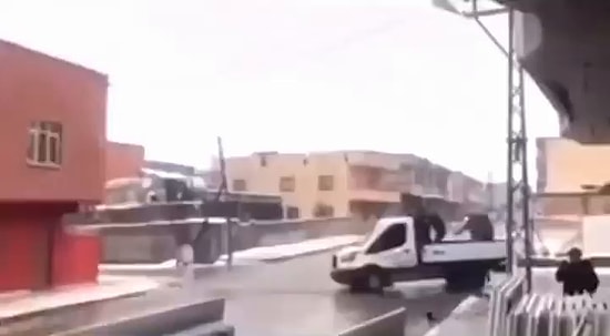 Kartopu Savaşı Dediğin Böyle Olur: Silopi'de Kartopu Savaşı Yapan Vatandaşların Acayip Eğlenceli Anları