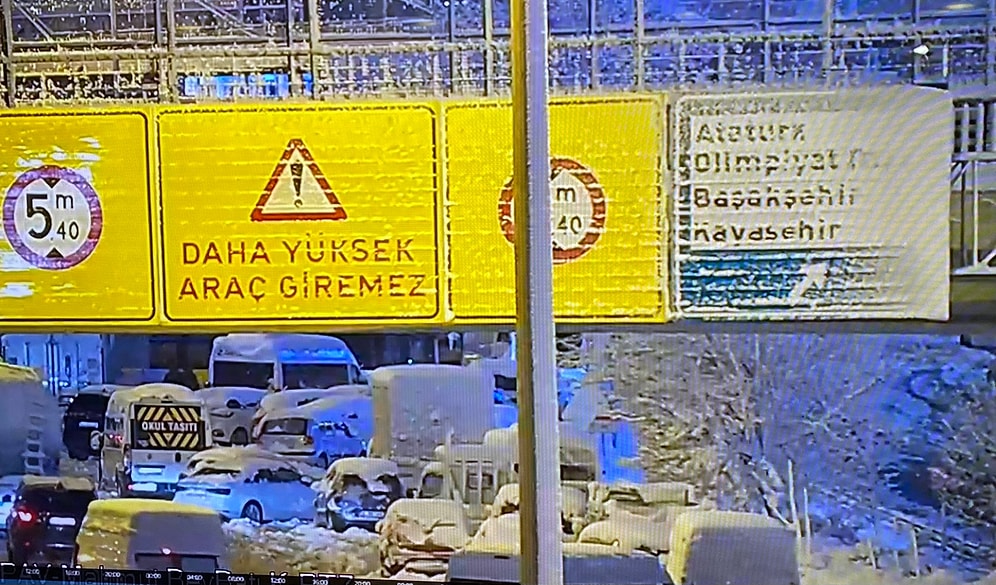 Vali Yerlikaya'dan TEM ve E-5'te Park Edilen Araçlar İçin Uyarı