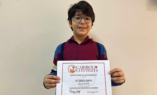 10 Binden Fazla Öğrenciyi Geride Bıraktı: 11 Yaşındaki Ali Erdem, Matematikte Dünya Birincisi Oldu