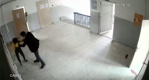 'Çocuğumun yüzünde tokat izi vardı'