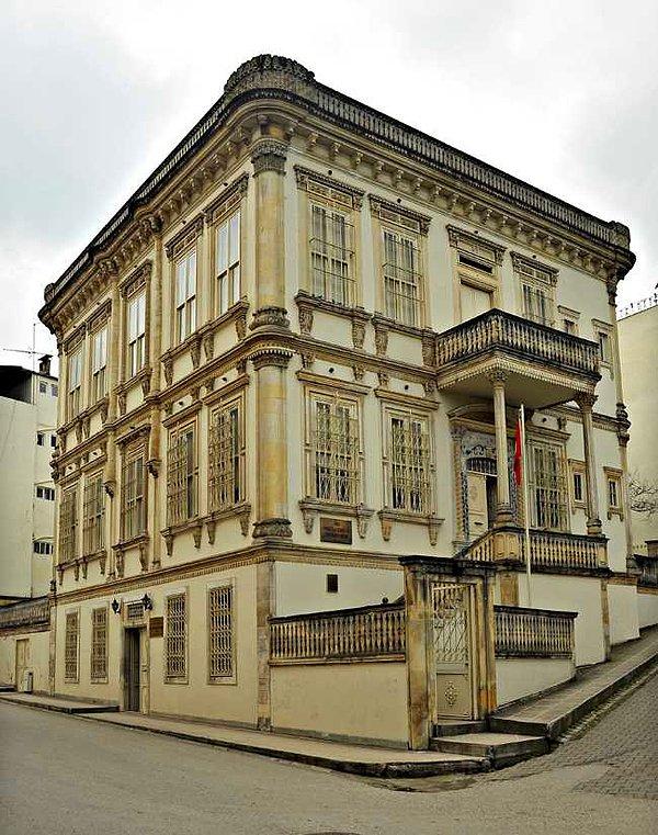 9. 1896 yılında yapılmış bir konak; Paşaoğlu Konağı Etnografya Müzesi…