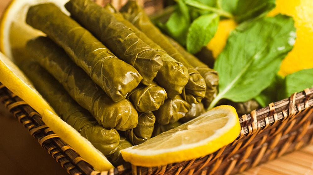 Yaprak Sarma Nasıl Yapılır? Zeytinyağlı Yaprak Sarma Tarifi…