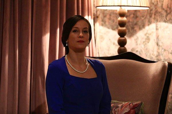 Fox Tv'de yayınlanan Gold Film imzalı, Uğur Güneş, Esra Bilgiç ve Necip Memili'nin başrollerinde yer aldığı diziye Esra Bilgiç'in canlandırdığı Gülfem karakterinin teyzesi Mehveş rolüyle dahil olacak.