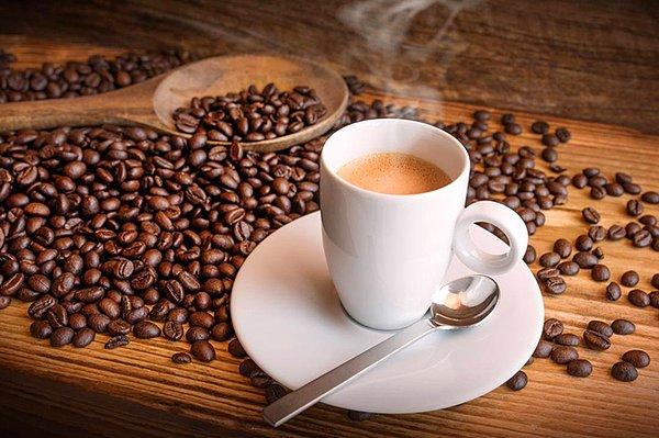 Düzenli olarak kahve tüketenlerin endometriyal kanser geliştirme riskinin daha düşük olabileceği iddia edildi!