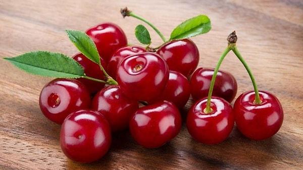 5. Kana kırmızı rengini veren görseldeki bu meyve vişne mi yoksa kiraz mı? 😏