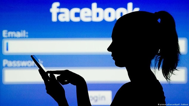 Pakistan’daki kullanıcıların Facebook’un ücretsiz internetini kullandıkları için toplam 1.9 milyon dolar ile ücretlendirildiğini ve yaklaşık 25 ülkenin de bu olaydan etkilendiği söyleniyor.