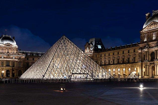 11. Louvre Müzesi - Paris
