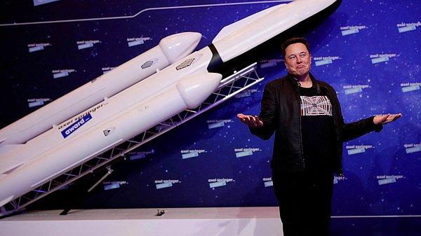 14. Elon Musk'ın kurucusu olduğu SpaceX şirketi 2015 yılında Falcon 9 roketini uzaya göndererek görevini tamamlamıştı. Ancak o roket tekrar dünyaya dönemedi. Kontrolünü kaybettiği tespit edilen SpaceX roketinin Ay’a çarpmak üzere olduğu gözlemlendi.
