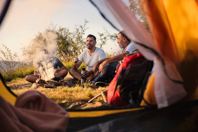 Bu güzellikten hemen kopmak istemezseniz çadırınızı kurup günlerce kamp yapabilirsiniz.