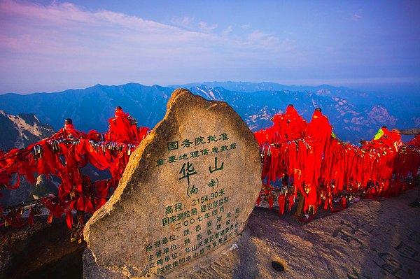 Huashan Dağı'na bir de bu açıdan bakın.