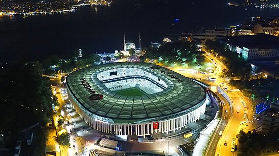 Türkiye Gazetesi'nden Tasarruf İçin Teklif: 'Maçlar Gece Oynanmasın'