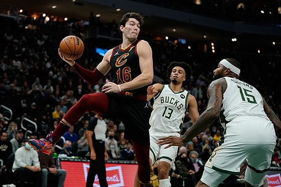 Cedi Osman, Son Şampiyona Attığı 6 Üçlükle Geceye Damgasını Vurdu