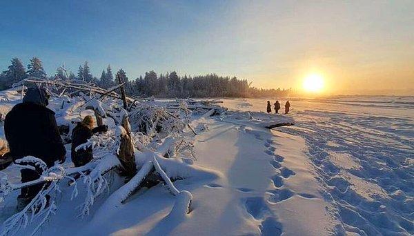 Bu küçük şehir, Rusya'nın kuzeydoğusunda yer alan Sakha eyaletinin başkentidir.