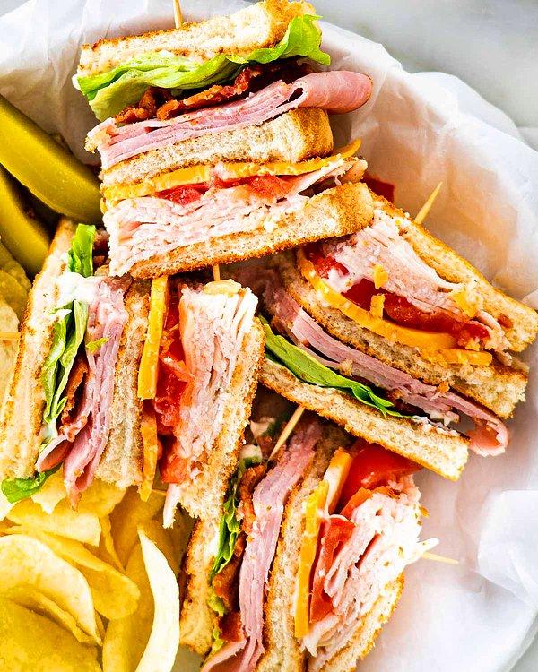 Sandviçlerin şahı: Kolay kulüp sandviç tarifi