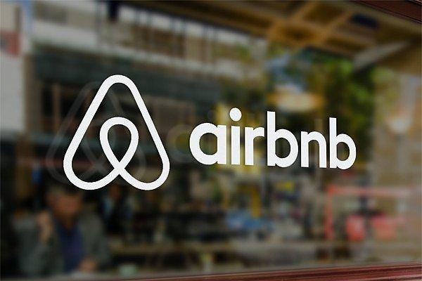 Ev paylaşım platformu Airbnb, Sicilya'daki restore edilen üç katlı konakta bir yıl boyunca kira ödemeden yaşayacak birini arıyor.
