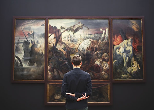 15. Существует гигантский цикл отмывания денег, связанный с продажей картин. Это просто кусок холста с краской на нем. Я могу понять, что некоторые люди были бы готовы купить картины эпохи Возрождения, но современное искусство, безусловно, является огромным инструментом для отмывания денег.