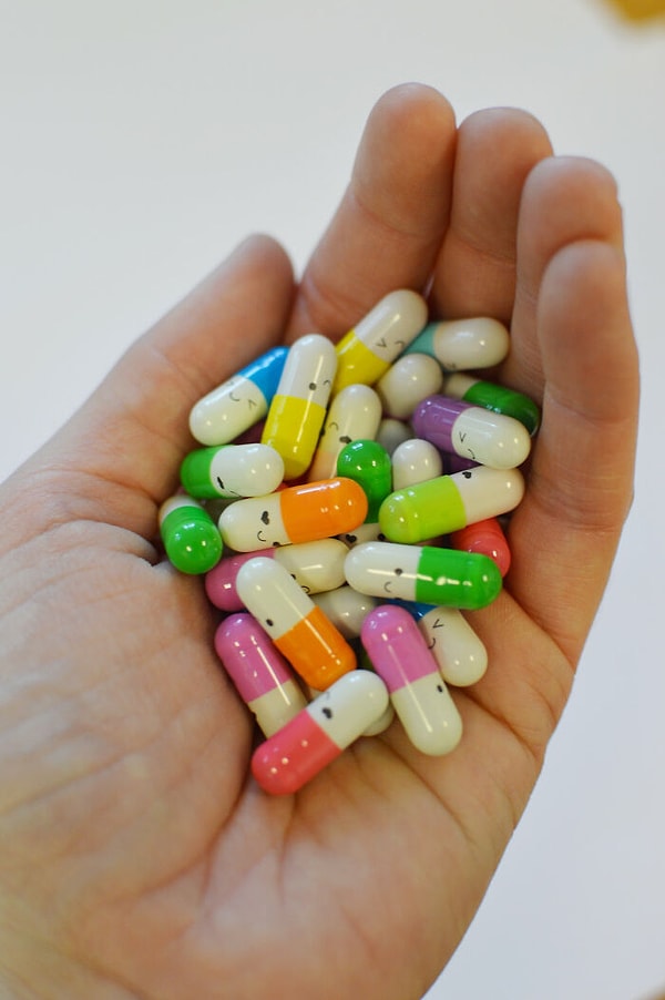 3. «Вам не нужны лекарства от депрессии или беспокойства. Вам просто нужно выйти на улицу и больше улыбаться!» Да вы издеваетесь?!!