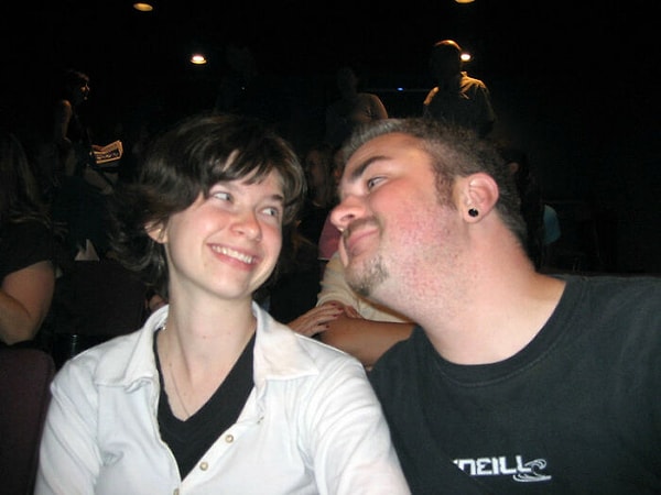 13. "Для каждого есть вторая половинка. Вам просто нужно верить, и вы найдете любовь.". Нет, нет и нет, любовь не гарантирована!