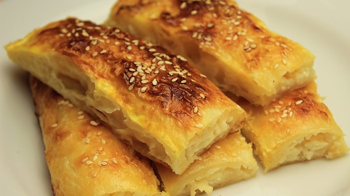 Baklavalık Yufkadan Börek Nasıl Yapılır? Baklavalık Yufkadan Börek Tarifi…