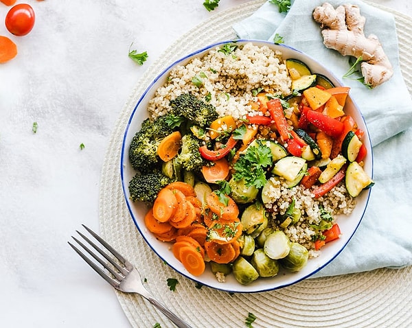 1. Каждый день нужно придумать разные блюда на 3 раза в день