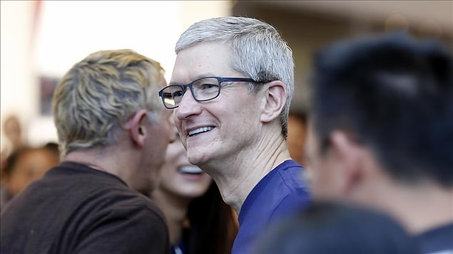 Apple CEO'su Tim Cook, geçen yıl ekim ayında yaptığı açıklamada, arz darboğazlarının şirkete 6 milyar dolara mal olabileceği konusunda uyarmıştı.