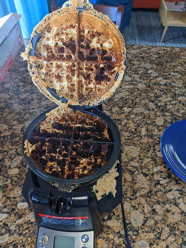 5. "Eşim bu sabah bizi 3 saat vegan waffle yapmak için bekletti."