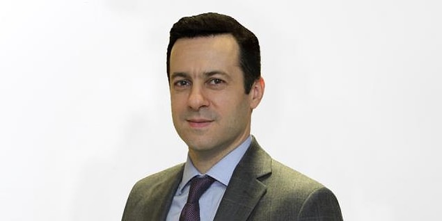 Ayrıca Türkiye İstatistik Kurumu Başkanı Sait Erdal Dinçer görevinden alındı. Dinçer'in yerine Erhan Çetinkaya atandı.