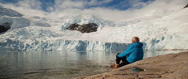 12. La Glace et le Ciel / Antartica: Ice and Sky / Antarktika: Buz ve Gökyüzü (2015) - IMDb: 6.9