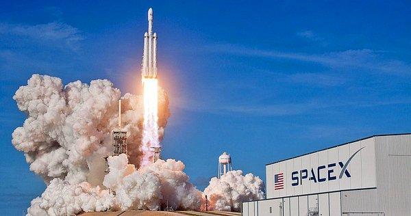 Uydu, ABD'nin Florida eyaletinden bir SpaceX roketiyle fırlatılmıştı.