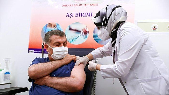 Sağlık Bakanı Fahrettin Koca'dan Aşı Paylaşımı: 'Benim Tercihim Turcovac Diye Yüksek Sesle Söyleyin'