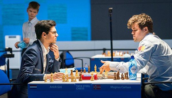 Magnus Carlsen TATA Steel Satranç Şampiyonası'nda 8. şampiyonluğunu elde etti.