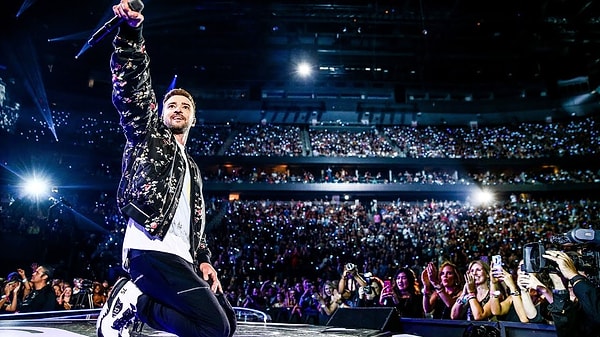 11 yılın ardından Türkiye'de konser vereceği müjdesiyle gündeme gelen Justin Timberlake, turnesinin son durağını İstanbul'daki şovuyla tamamladı.