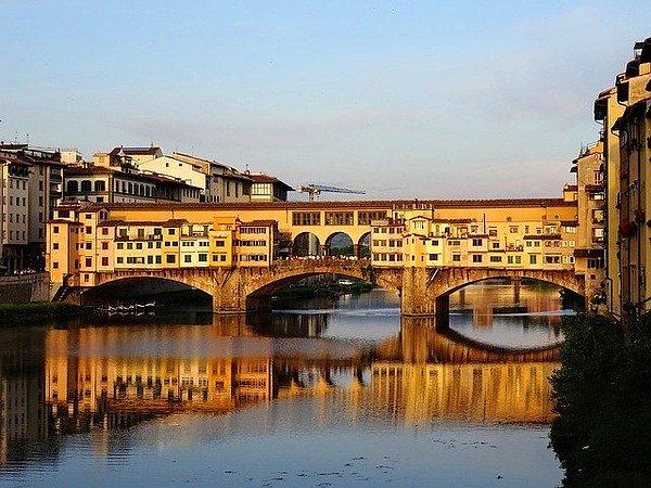 1. Ponte Vecchio Köprüsü (İtalya)