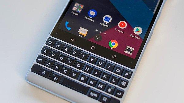 Açıklamada, anlaşmanın BlackBerry ürünlerinin, çözümlerinin veya hizmetlerinin kullanımını etkilemeyeceği vurgulandı.