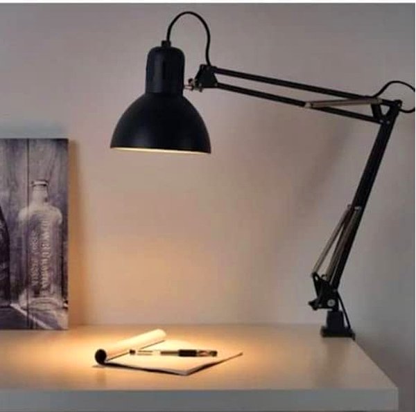 13. Çalışma masanızı aydınlatacak bir lamba daha öncelikli.