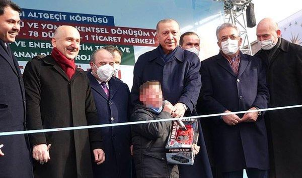 3. Cumhurbaşkanı Erdoğan'ın Trabzon mitinginde sahneye çıkan ve CHP Lideri Kemal Kılıçdaroğlu'na hakaret eden çocuk konuştu.