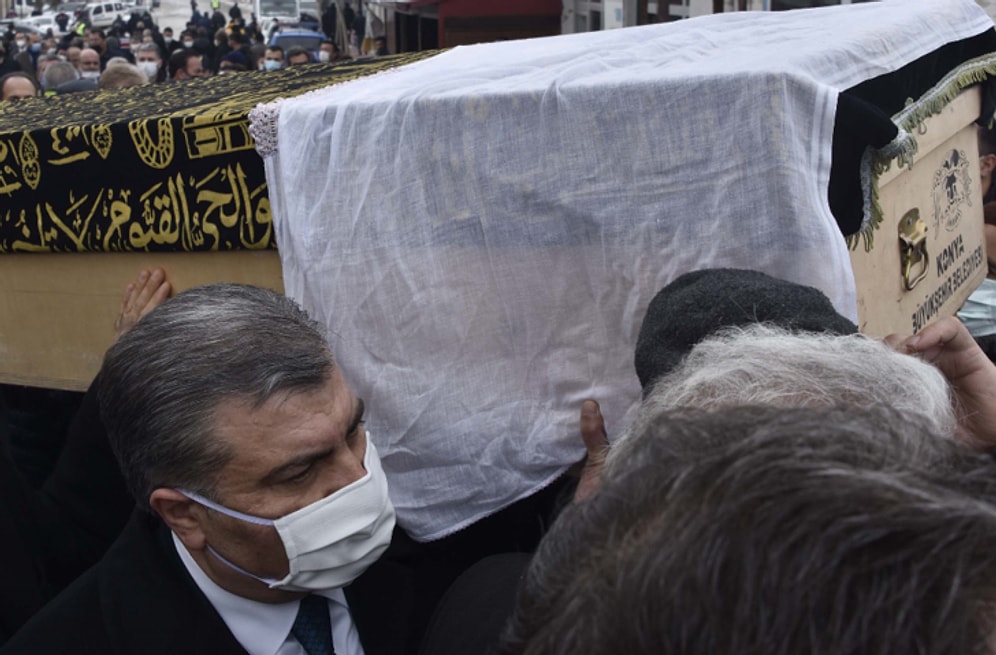 Sağlık Bakanı Fahrettin Koca'yı Yıkan Vefat Haberi! Bakan Koca Babaannesini Toprağa Verdi...