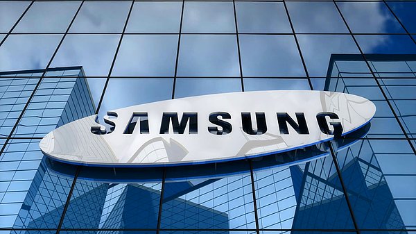 Counterpoint tarafından açıklanan bir başka grafiğe göre de Samsung, 2021 mali yılı içerisinde Avrupa’daki en çok akıllı telefon satışı yapan üretici oldu.